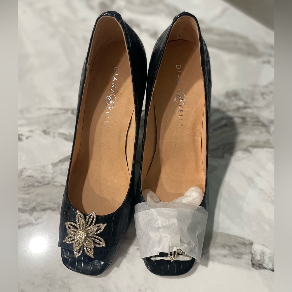 Brand New Diane E Kelly black croc print pump heels! Limited edition